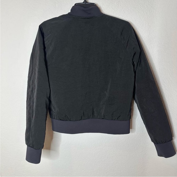 Lululemon Non-Stop Reversible Black Bomber Jacket - Picture 4 of 10